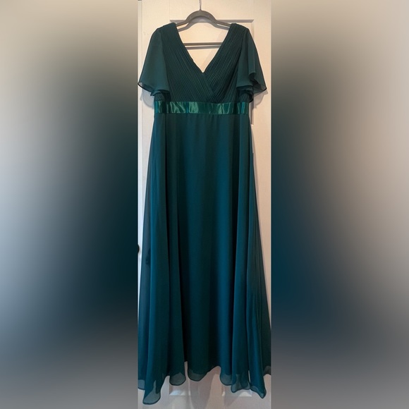 Dresses Nwt Emerald Bridesmaid Dress Poshmark